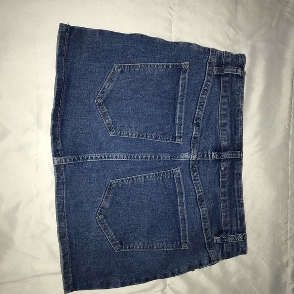 Women's Denim Mini Skirt - Picture 5 of 5